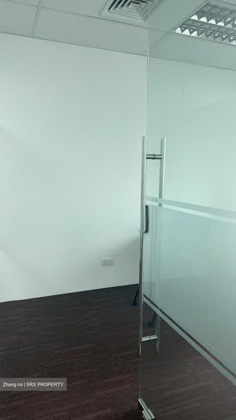 Sunshine Plaza (D7), Office #630586451